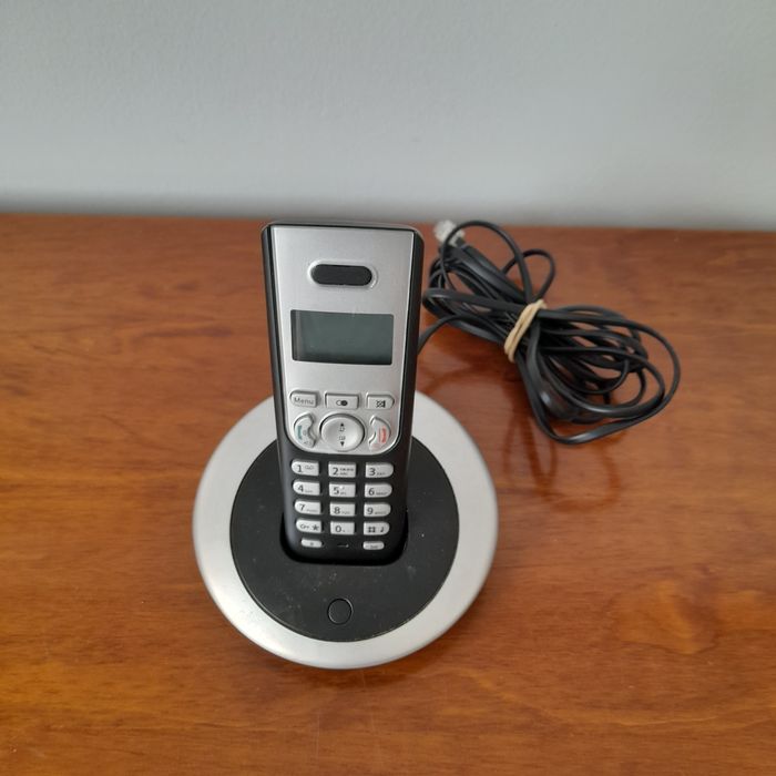 Telefone analógico duas un.