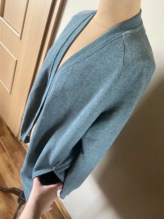 Grubsza bluza narzutka szery melanż dres 36 38 oversize duza szeroka s m