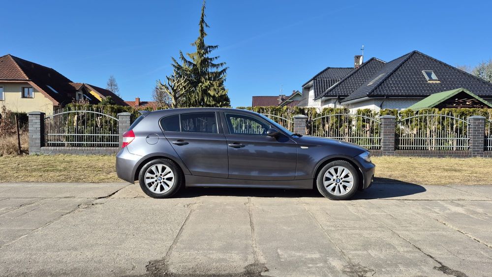 Bmw seria 1 e87 2.0benzyna 129km automat Ksenon tempomat navi M Pakiet