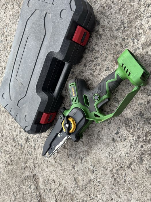 Кейс до пилки Procraft PKA-32Li