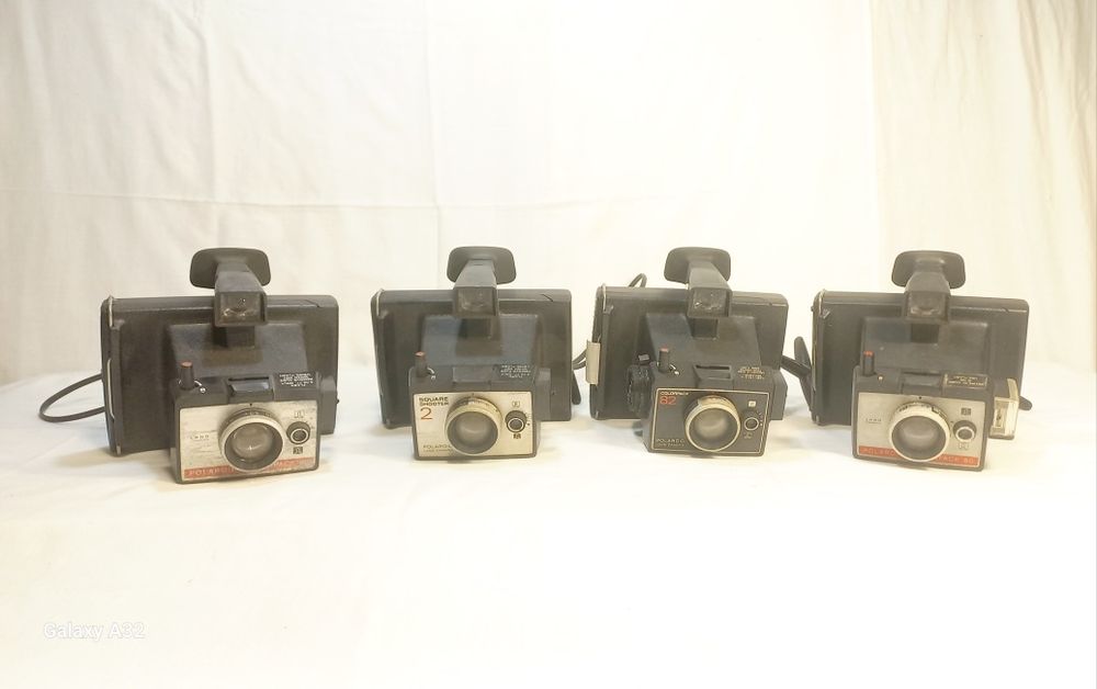 Máquinas fotográficas antigas.