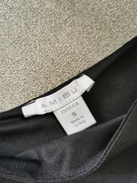 Czarne body Amisu