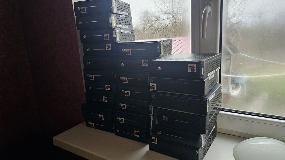 Корпус vinga cs404b  mini itx 120w якісний, мінік огонь!