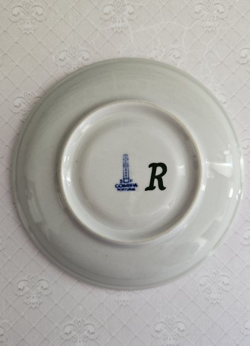 Prato de porcelana antigo SP Coimbra