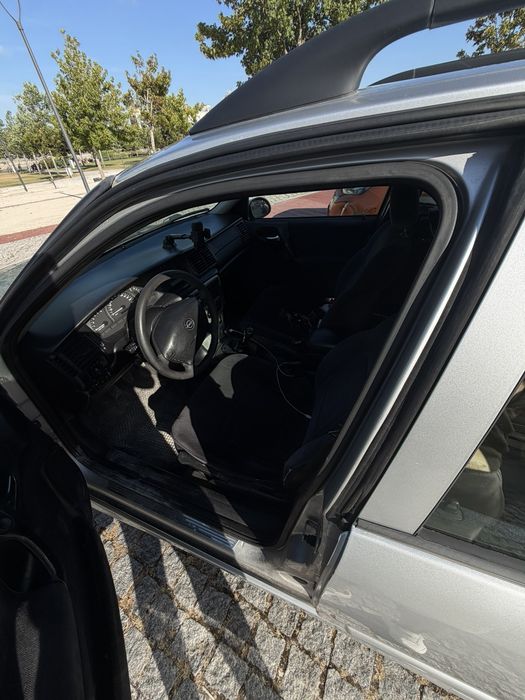 Vendo Opel Vectra B Caravan 2.2 gasóleo ano 2001