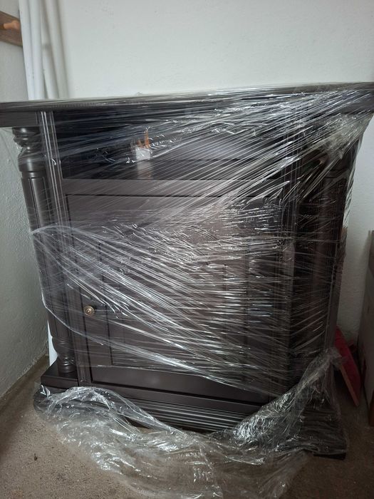 Movel com bar secreto em madeira maciça