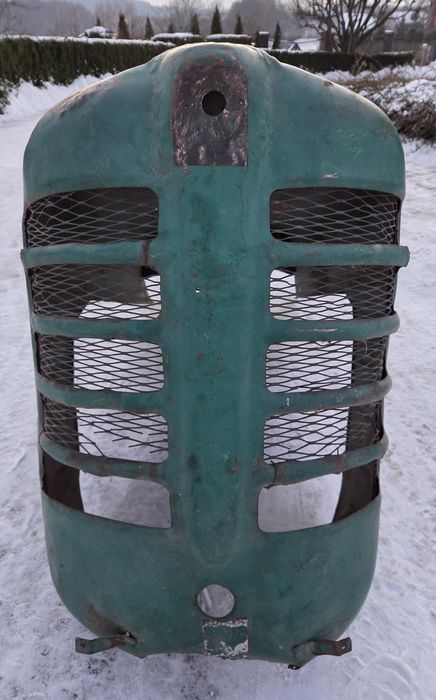 Ursus C-4011 Maska silnika - zachowana w dobrym stanie