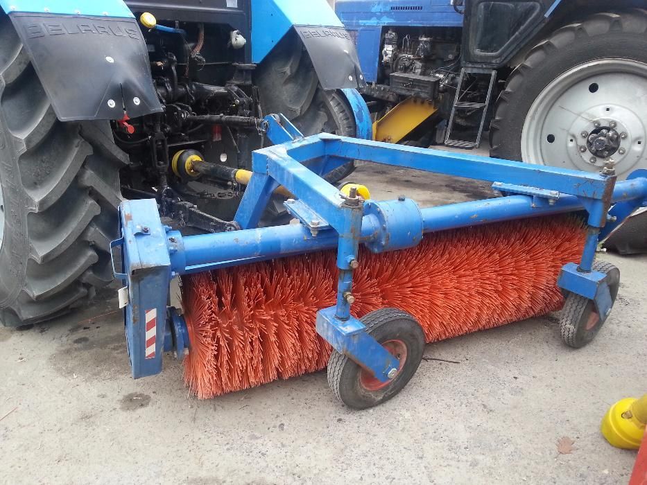 Аренда щетки дорожной, услуги щетки коммунальной для очистки дорог