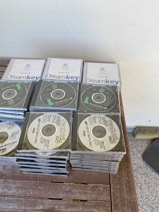 100 cds sega e dreamcast