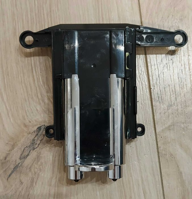 Wylewka Front do ekspresu Delonghi ECAM