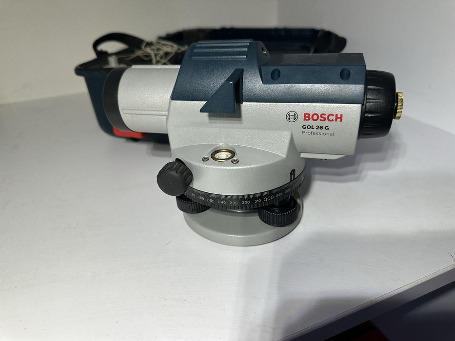Оптичний нівелір Bosch gol 26 g professional в кейсі
