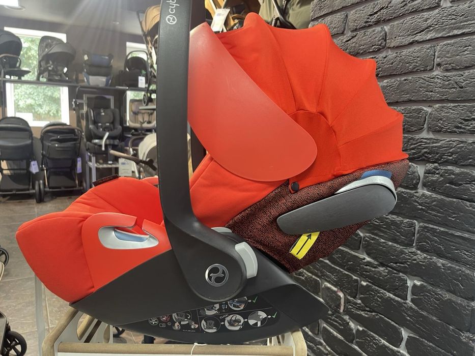 Автокрісло Cybex Cloud Z burnt red