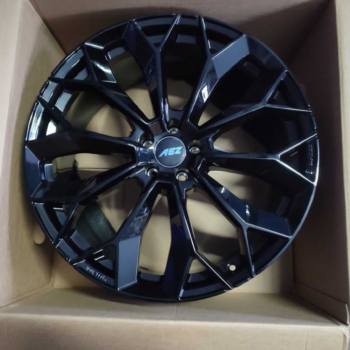 Felga 9,5x22 5x112 ET37 AEZ LEIPZIG BLACK  ALE2N8BA37E
