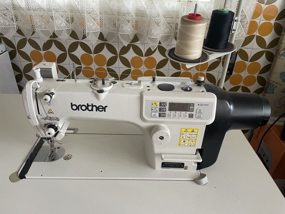 Máquina coser industrial Brother S-7100A