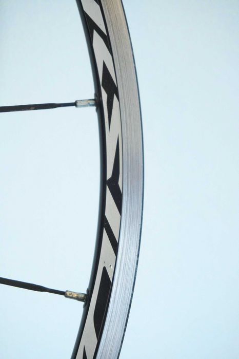 Roda dianteira Mavic Akisum