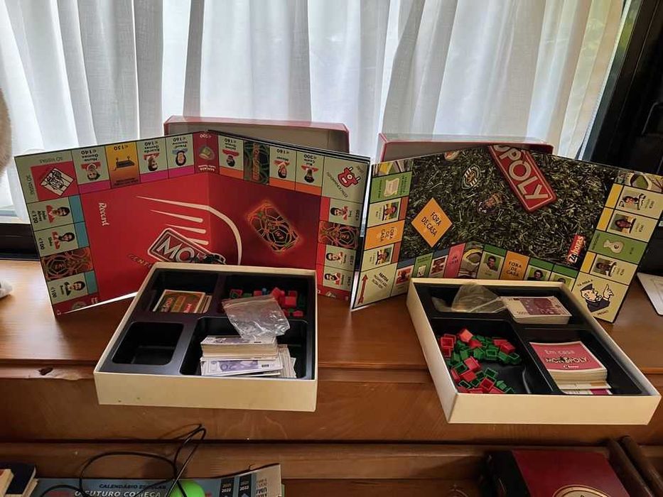 Jogos de mesa - Monopólio e Dominó Benfica