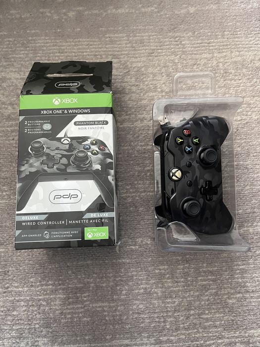 Xbox Series X com caixa