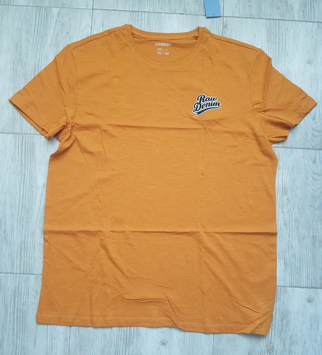 Футболка розмір L