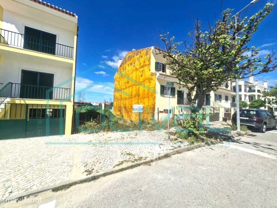 Lote de Terreno Moradia — Benavente, Santarém