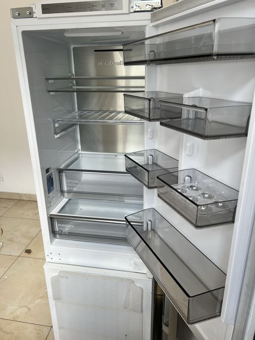 Lodówka brb26705eww samsung do zabudowy .