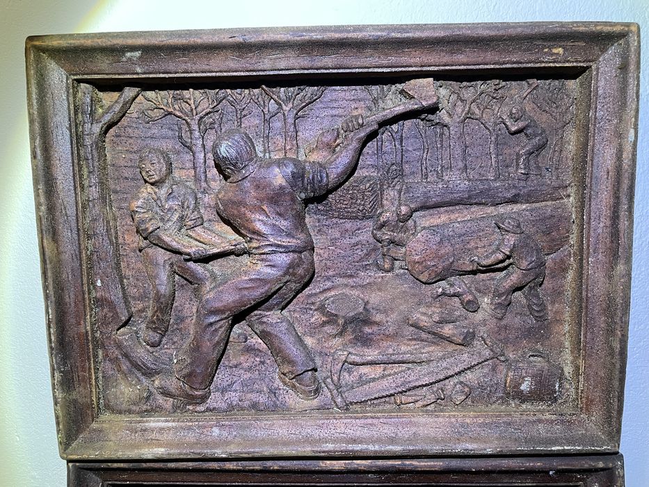 Rzeźba w drewnie płaskorzeźba scynerka relief sztuka obraz