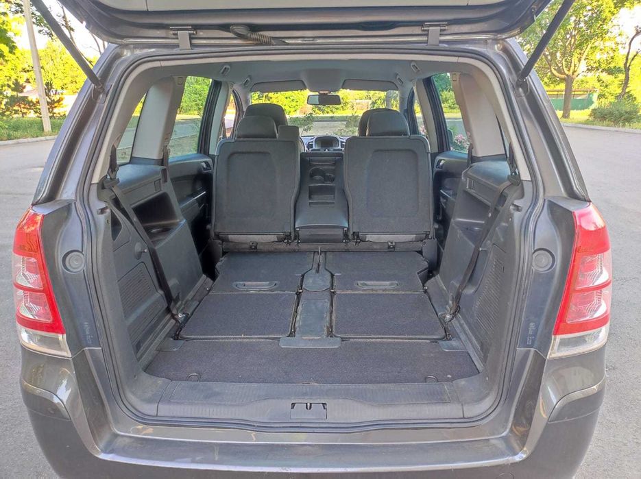 Opel zafira 2011