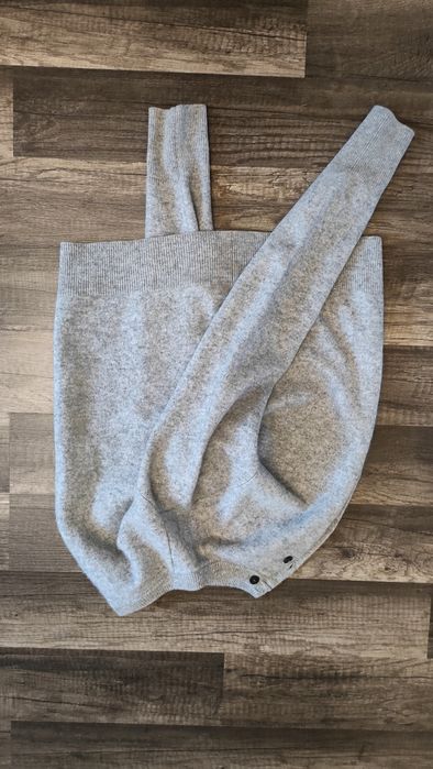 klasycny,prosty  kardigan UNIQLO 100% kaszmir