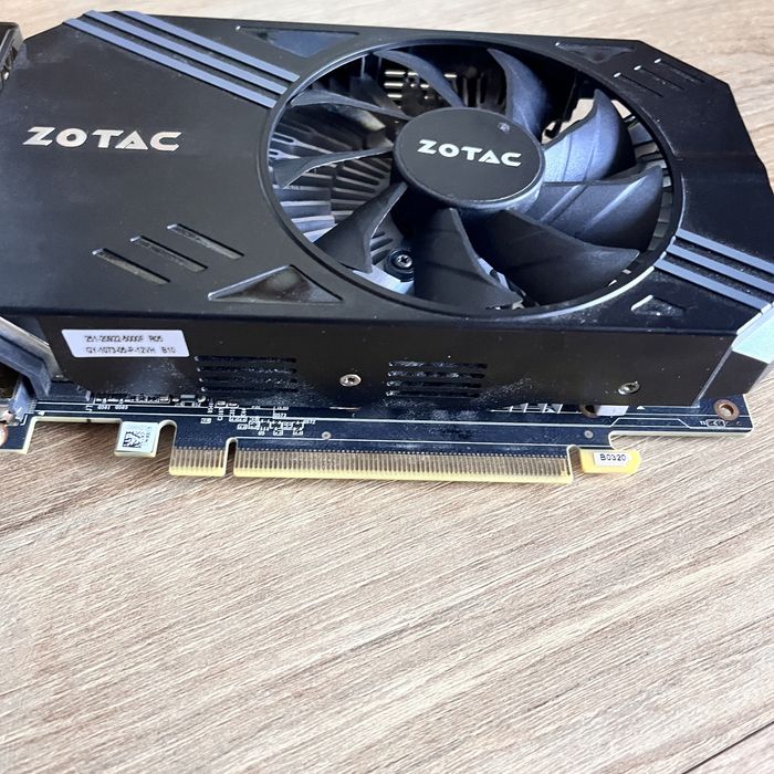 Karta graficzna zotac 1060 3gb jeden wiatrak sprawna