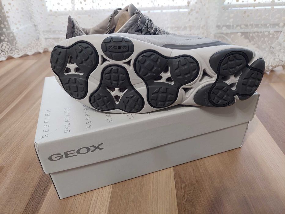 Geox Sneakersy "Nebula C" r.40