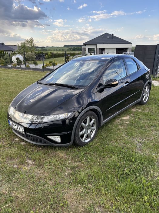 Honda Civic VIII UFO 1.8 benzyna | sportowe zawieszenie | 2 komplety kół