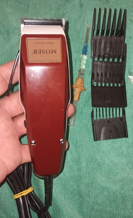 Продаю машинку для стрижки Moser 1400.