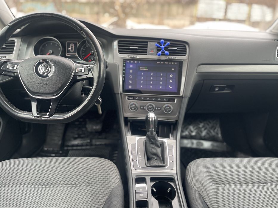 Продам Volkswagen Golf 7