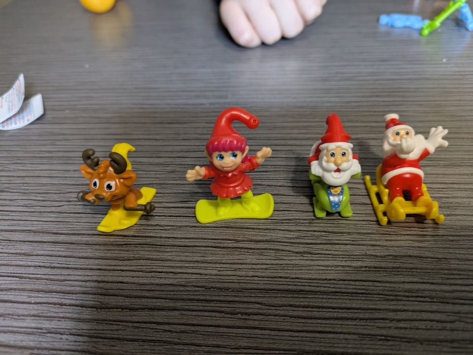 Кіндер іграшки новорічна 2025-2026