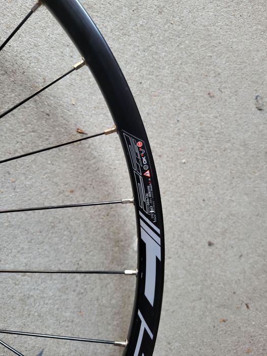 Koło przednie 27.5 cala, 584mm, Shimano Deore, Mach 1