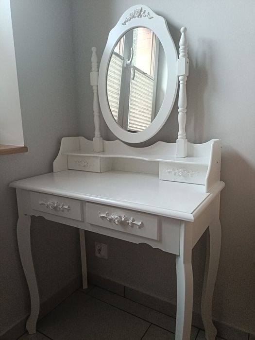 Toaletka , stan idealny!