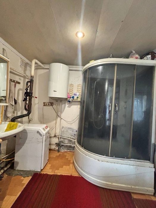 Продам будинок в селі Острійки,сертифікати