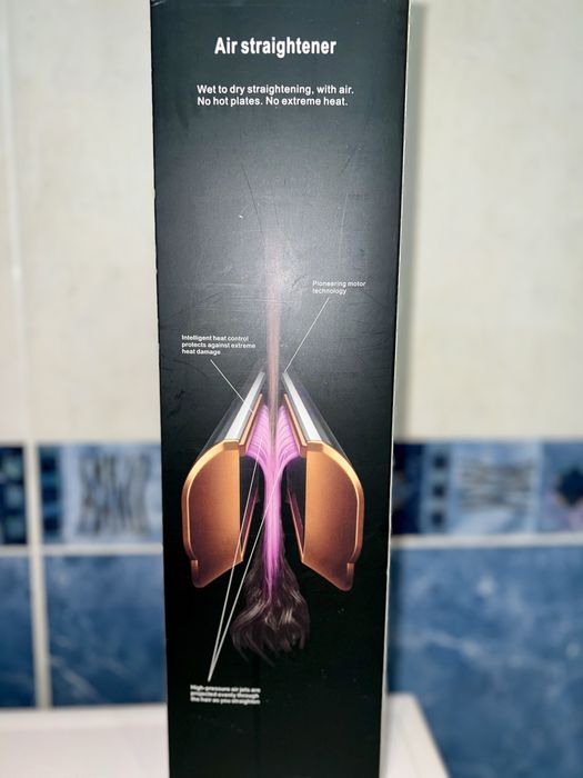 Фен-стайлер Dyson Airstrait HT01