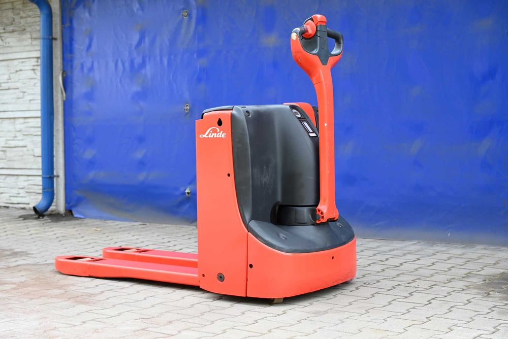 Paleciak elektryczny Linde T16 1600kg 2022 rok 1551 mth Li-ion Piesek FHP 526