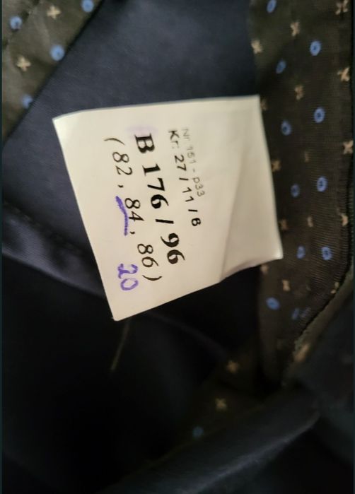 Granatowy garnitur męski DIAK