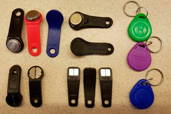 Дублікат, копіювання ключів домофону, виготовлення карток, брелків