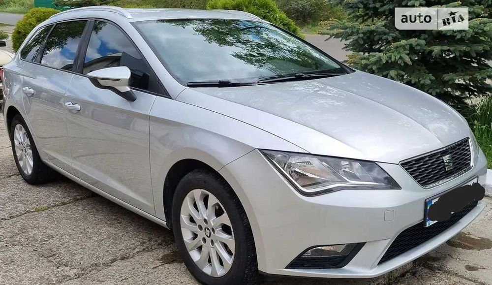 Автомобіль Seat Leon 2014