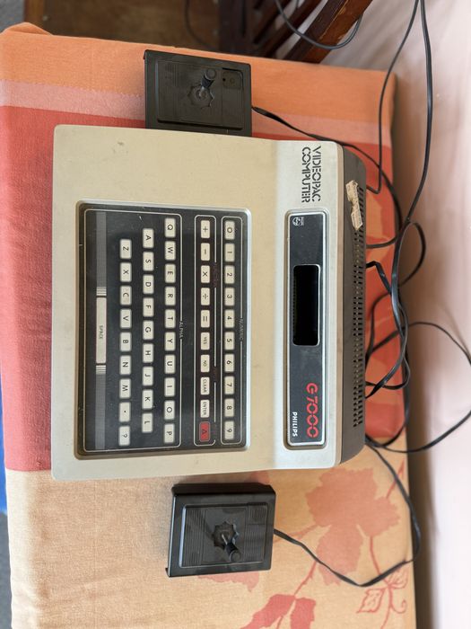 Philips videopac G7000 + 4 jogos