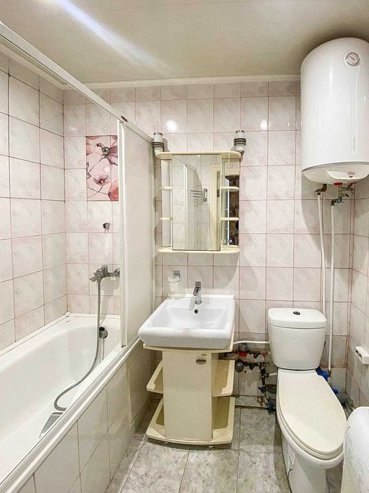 1-кімнатна на Металлургів. 3-й поверх