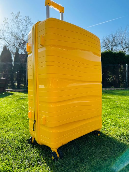 Nowa duża mocna walizka PP żółta