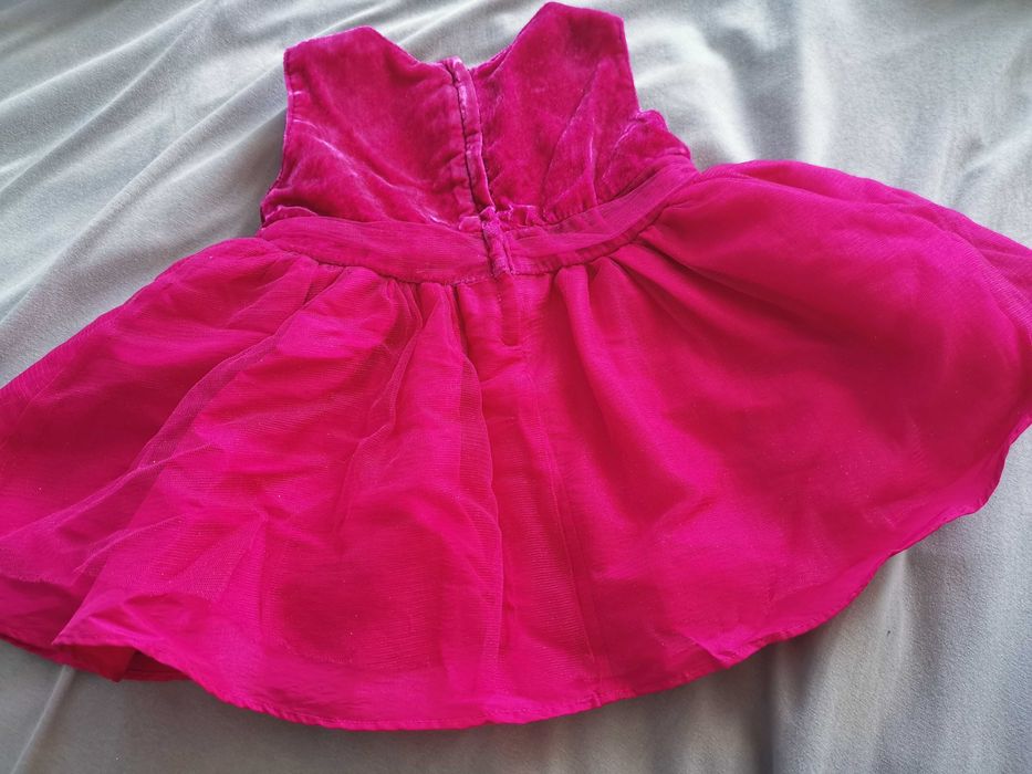 Śliczna sukienka wizytowa 80 H&M