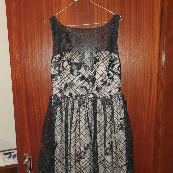 Vestido cerimonia rendado preto