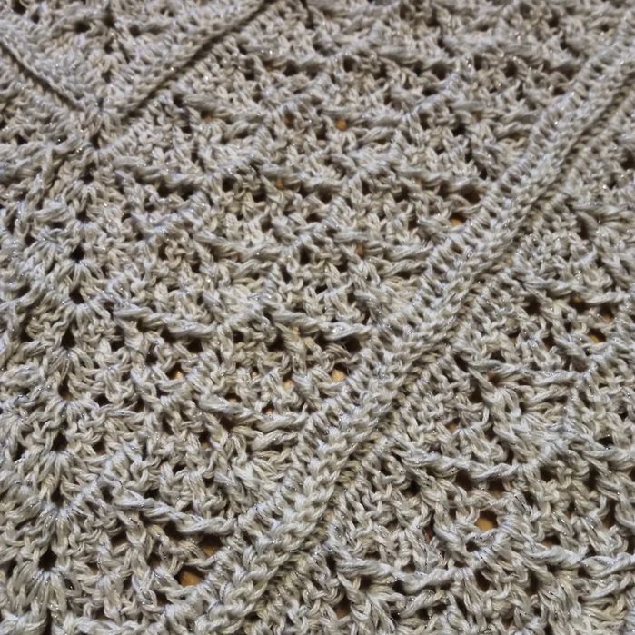 Chusta na szydełku Luvia