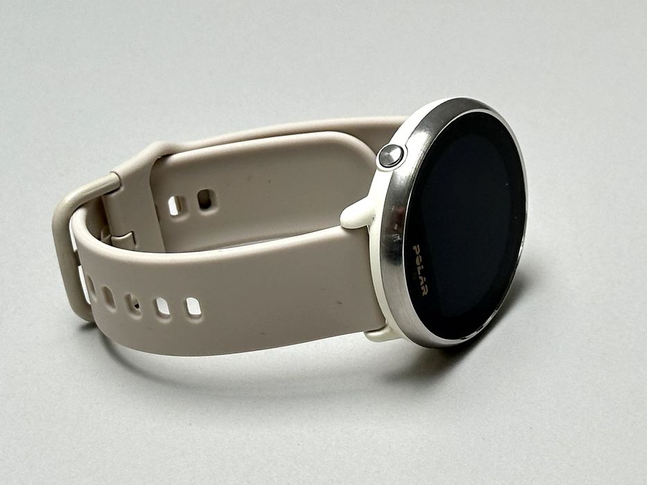 3/ smartwatch polar ignite bezowy