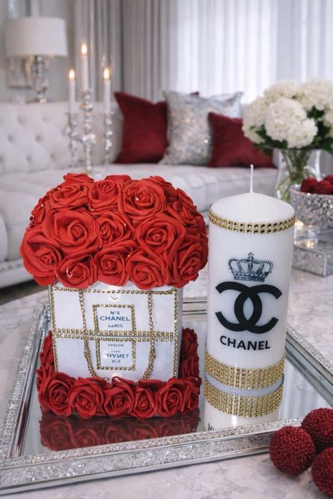 Flower Box z róż piankowych dekoracja glamour Chanel Versace prezent