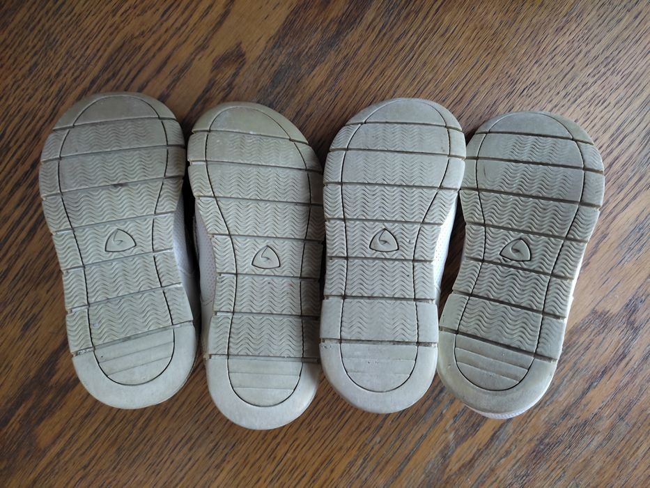 Нарядні білі туфельки 26 і 27 розм. для двійні двойни